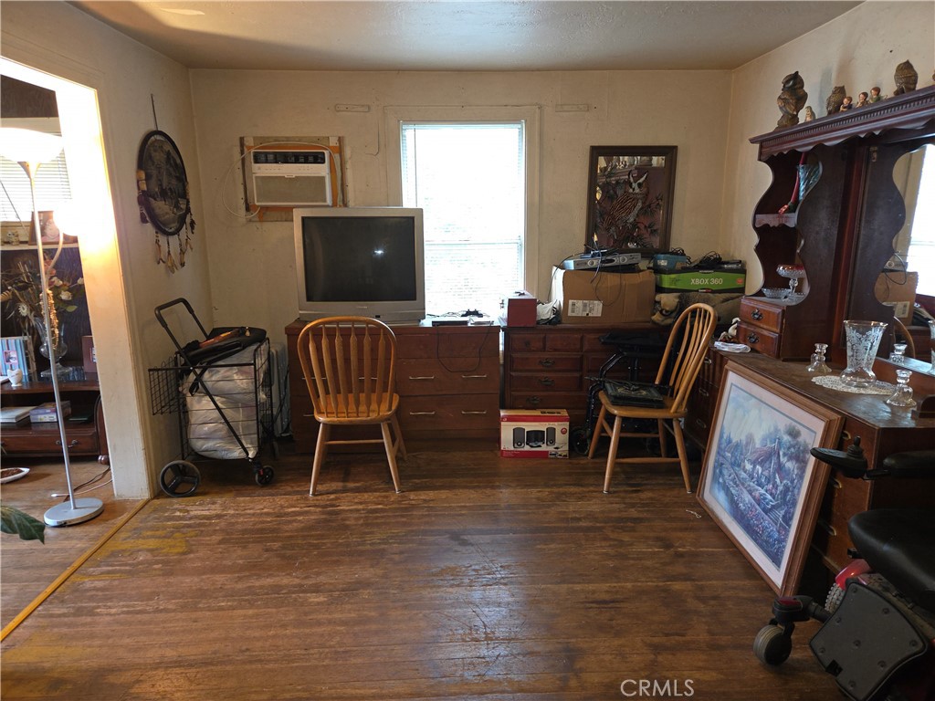 300 Chestnut Property Photo 5