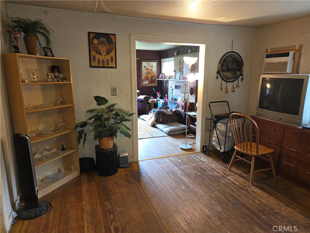300 Chestnut Property Photo 6