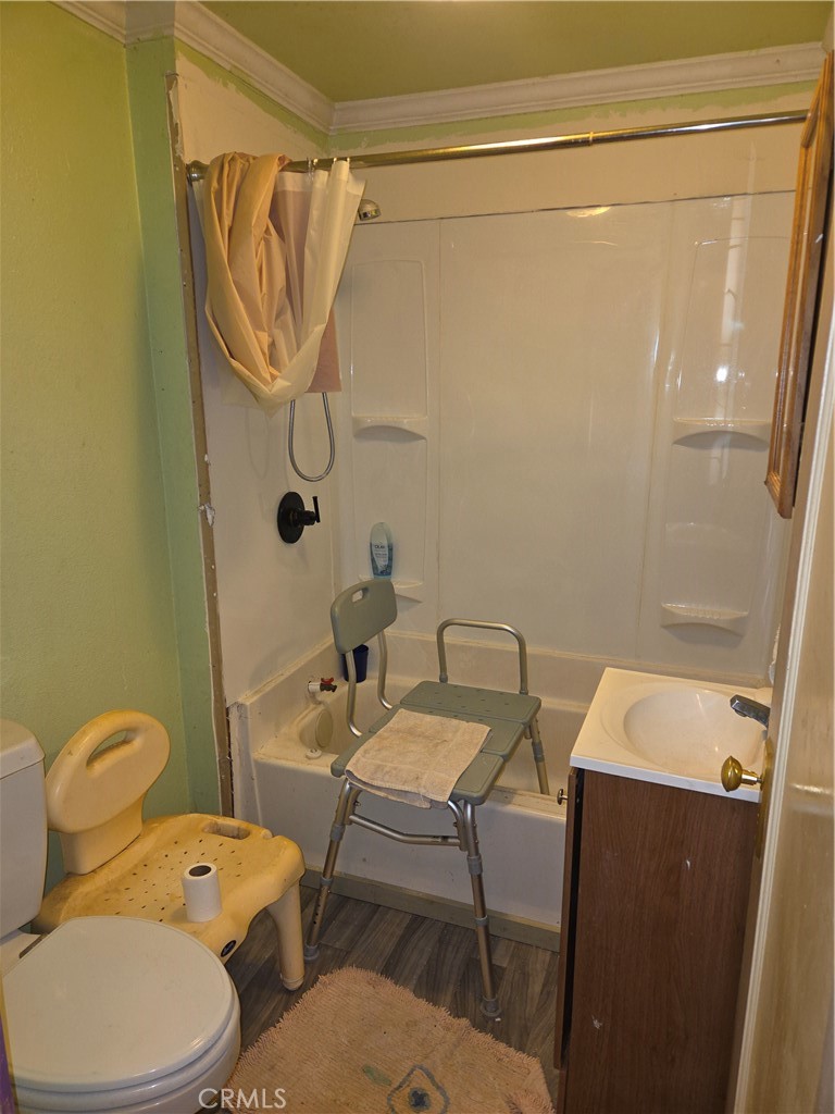 300 Chestnut Property Photo 15