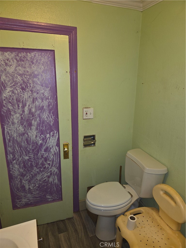 300 Chestnut Property Photo 16