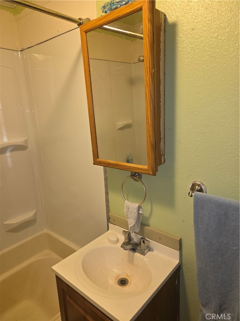 300 Chestnut Property Photo 17