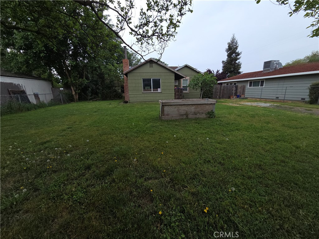 300 Chestnut Property Photo 23