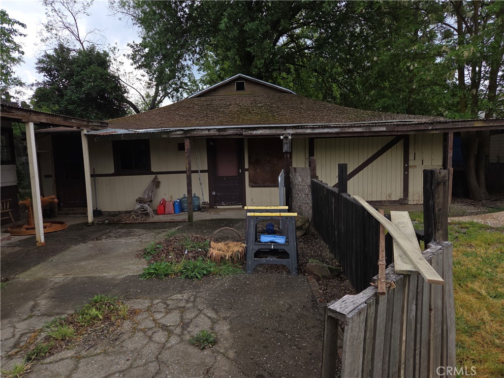 300 Chestnut Property Photo 31