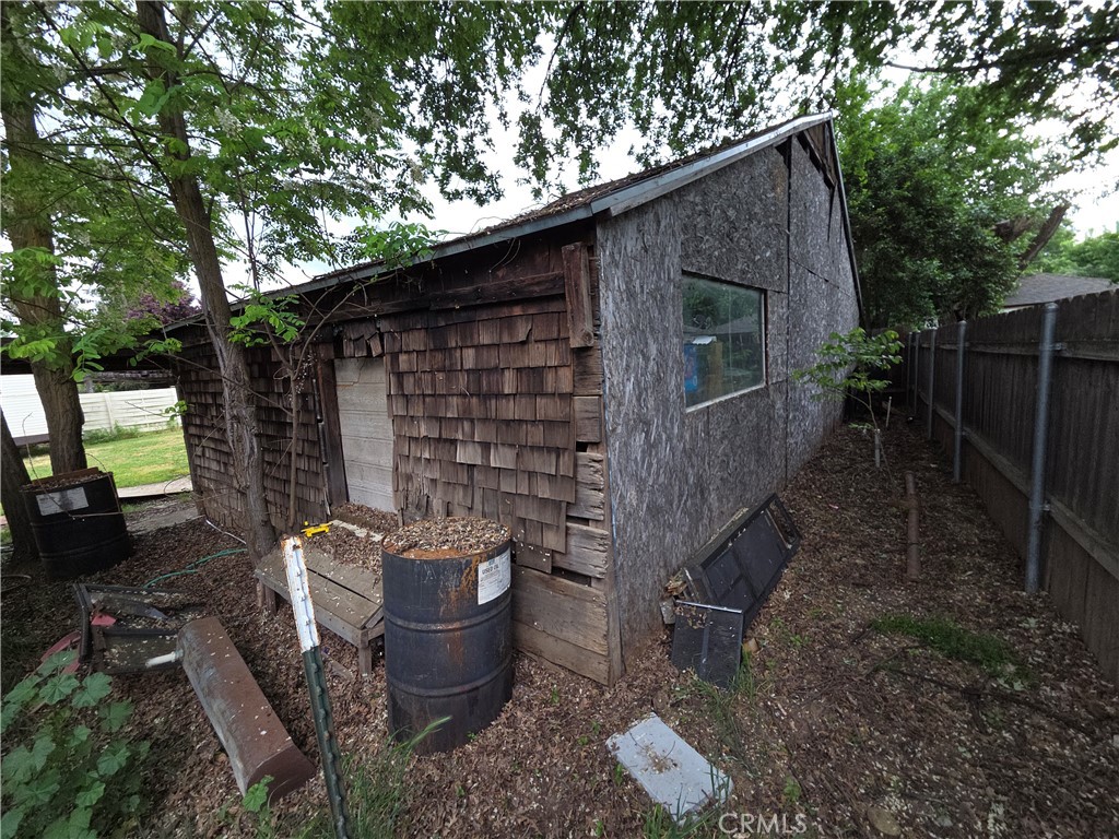 300 Chestnut Property Photo 32