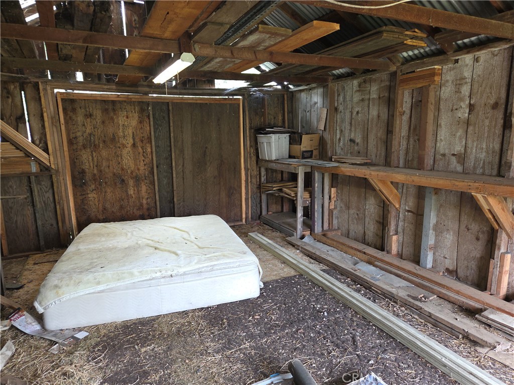 300 Chestnut Property Photo 37
