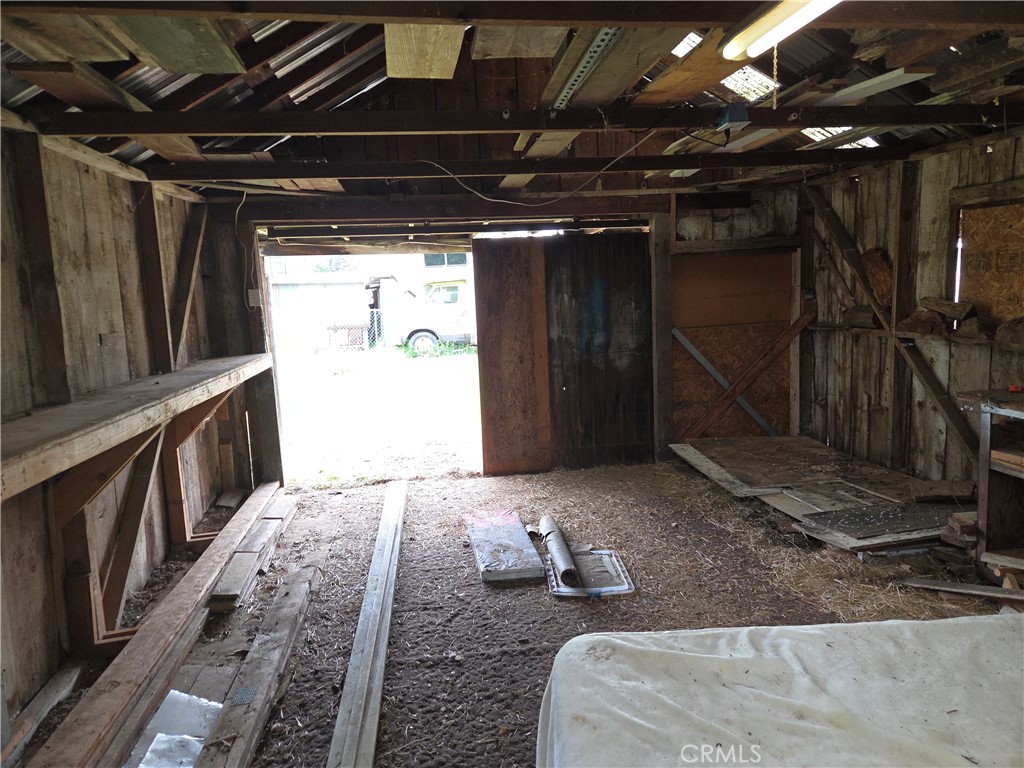 300 Chestnut Property Photo 38