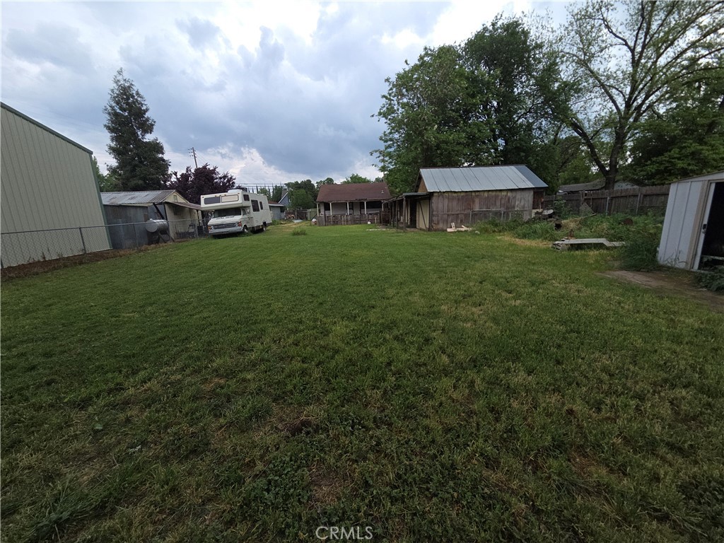 300 Chestnut Property Photo 44