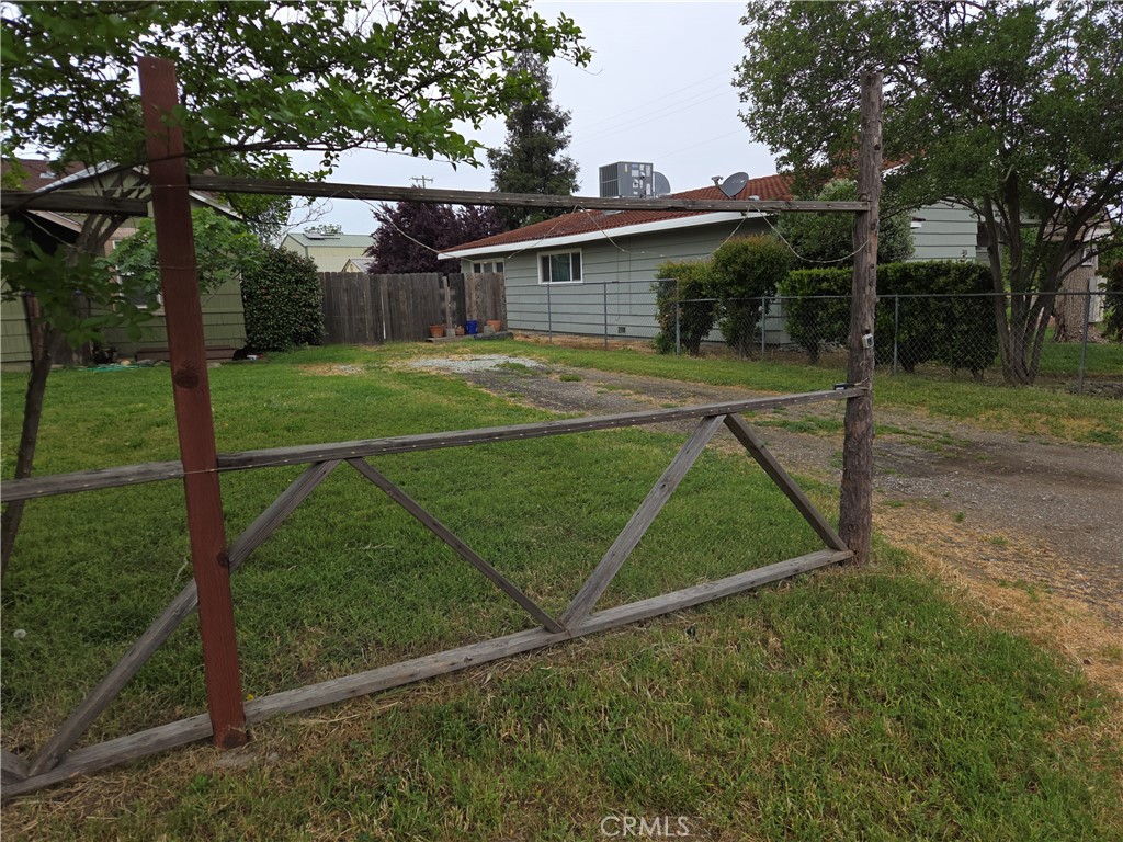 300 Chestnut Property Photo 48