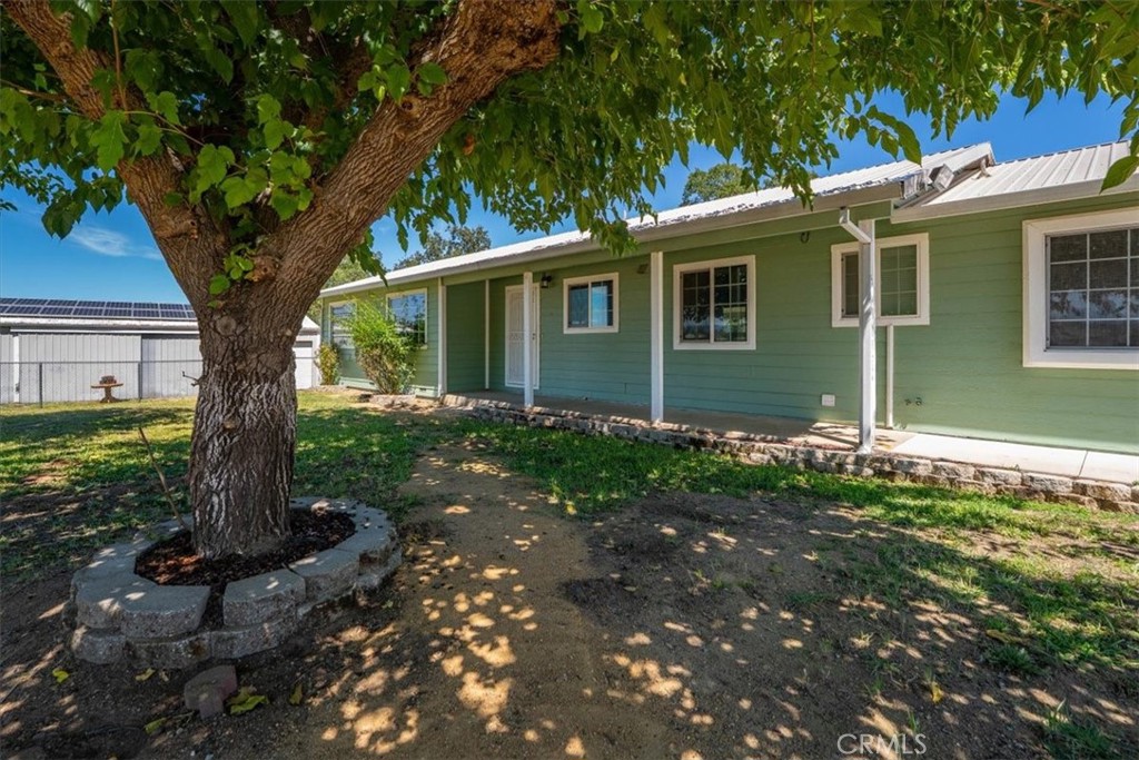 22132 Los Robles Way Property Photo 3