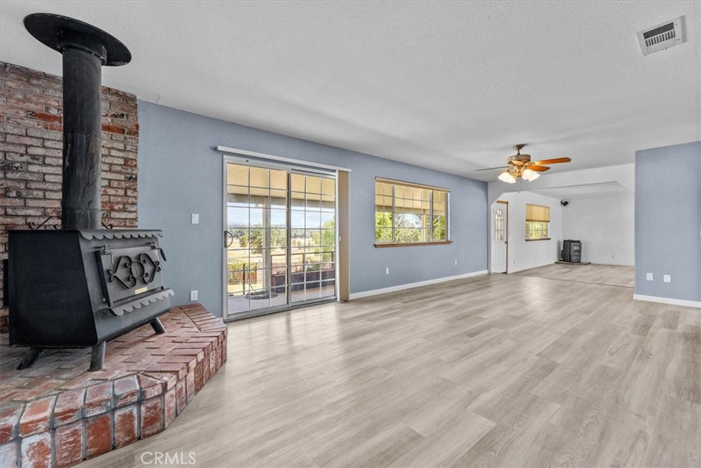 22132 Los Robles Way Property Photo 5