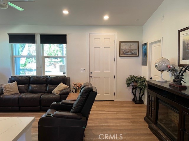 14106 Norwich Property Photo 5