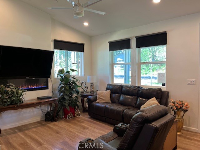 14106 Norwich Property Photo 6