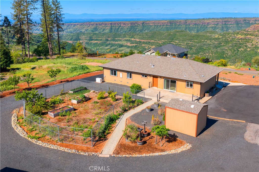 6092 Cliff Drive Property Photo