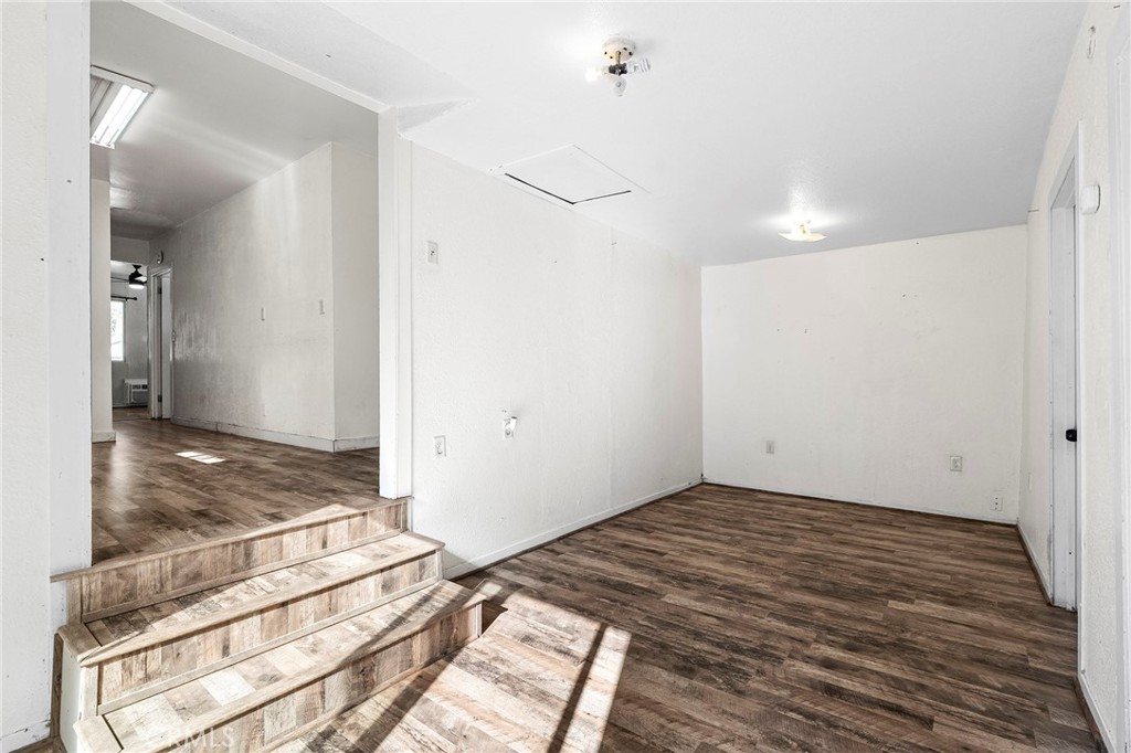312 W Cedar Street Property Photo 10