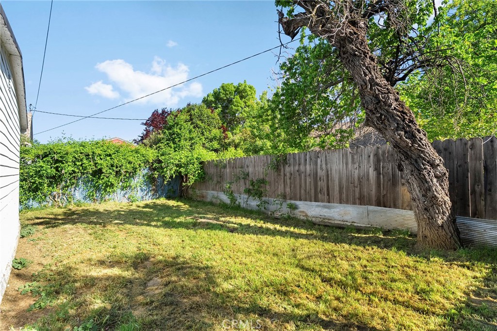 312 W Cedar Street Property Photo 16