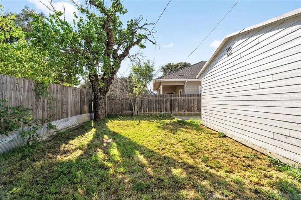 312 W Cedar Street Property Photo 18