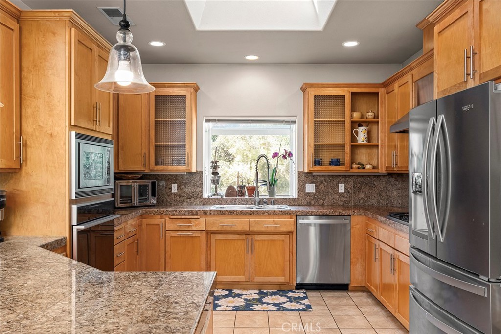 2262 Honey Run Road Property Photo 6