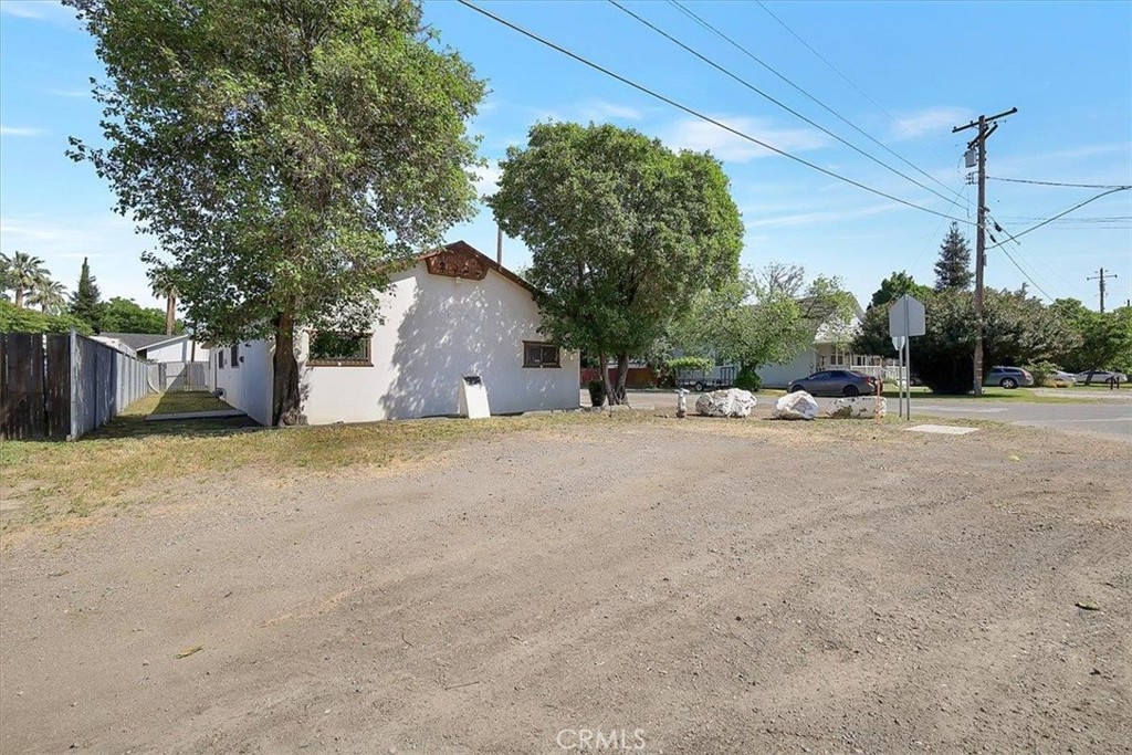 7393 Lyon Street Property Photo 4