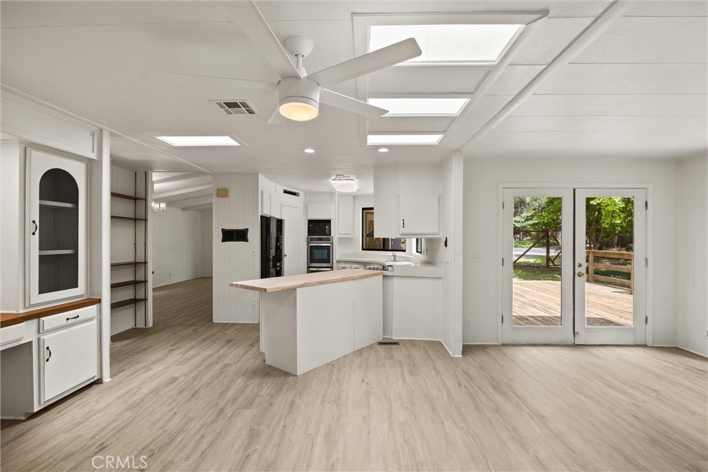 6356 Imperial Property Photo 16
