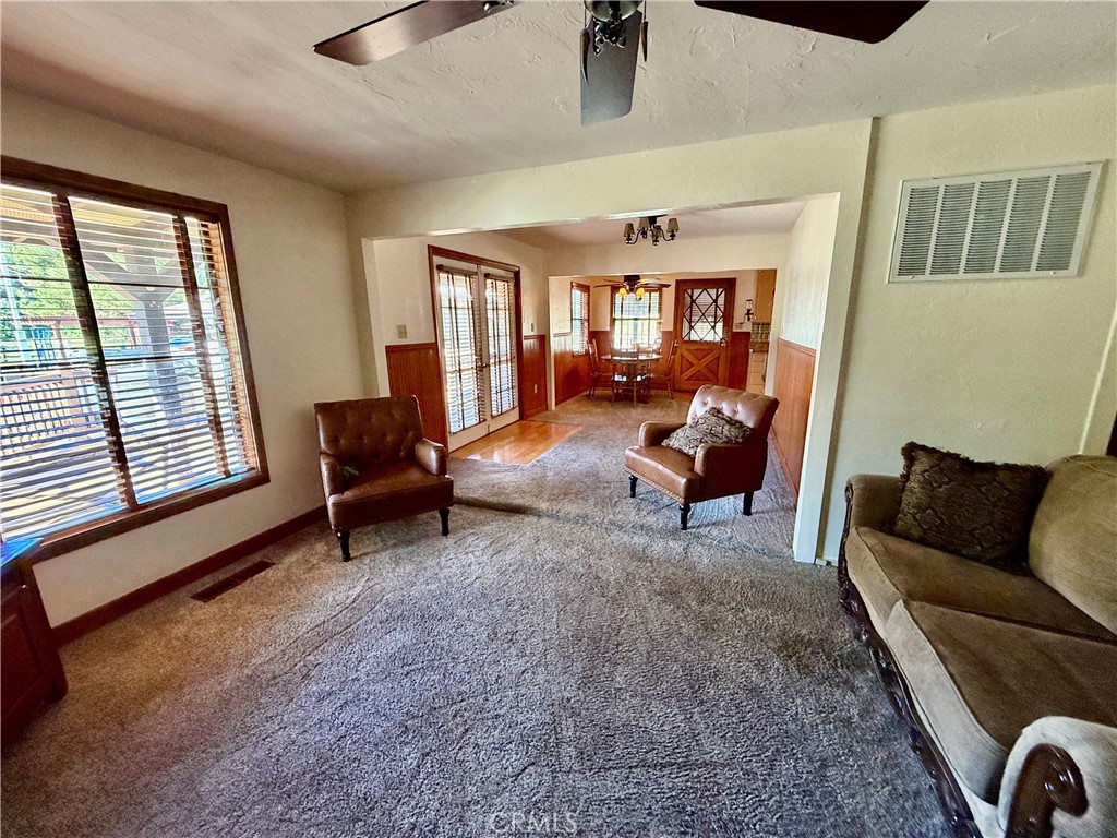 355 Main Street Property Photo 16