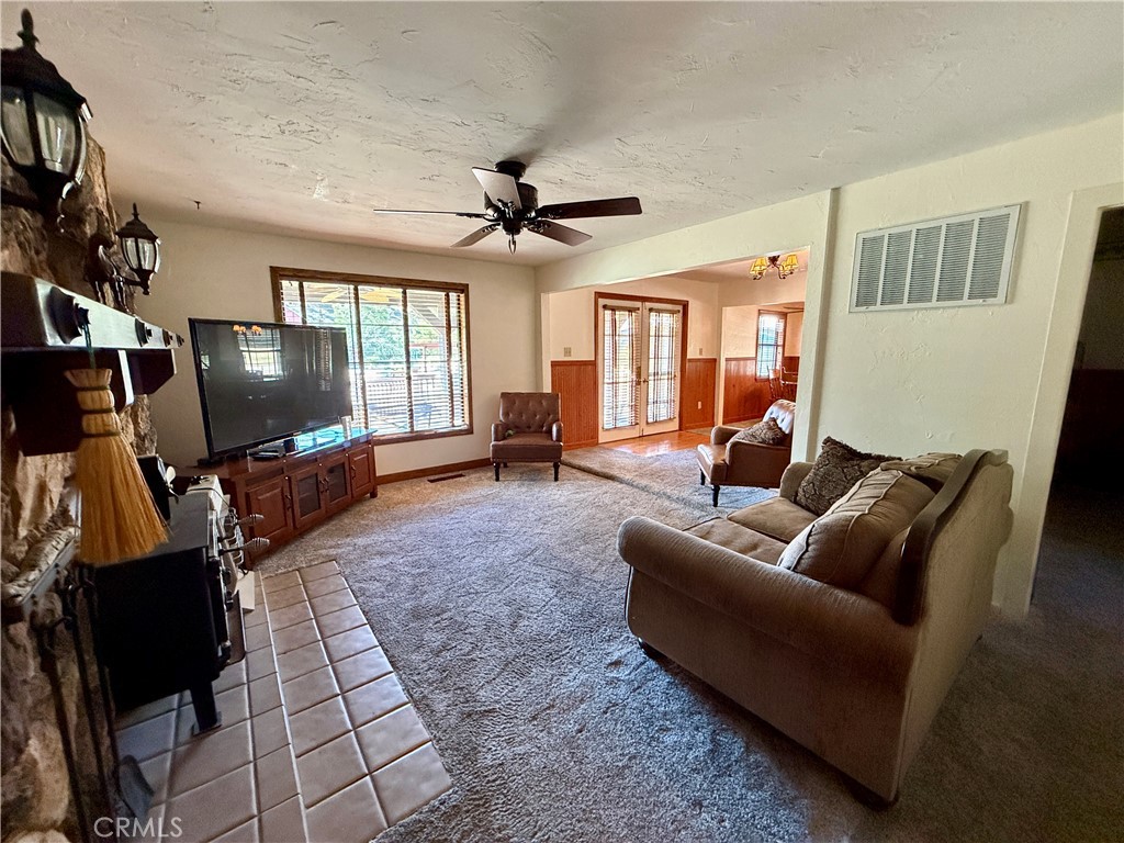 355 Main Street Property Photo 17