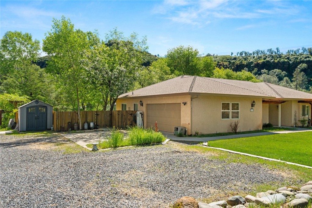 12138 Centerville Property Photo 5