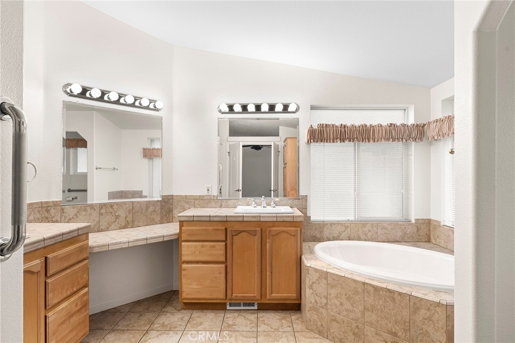 30 Rash Property Photo 34