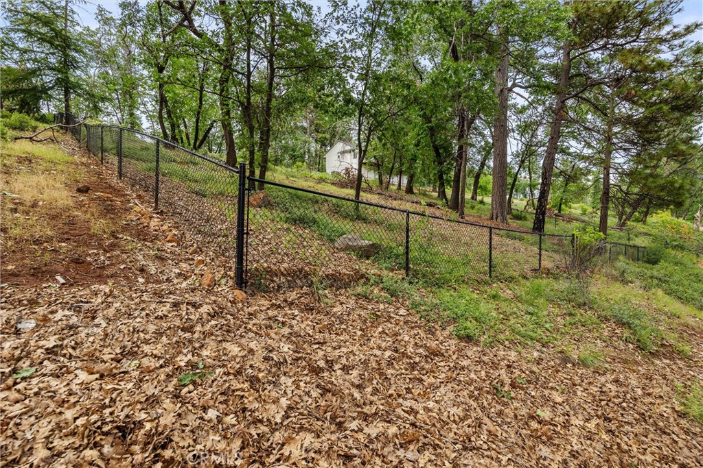 13434 Adrian Drive Property Photo 10