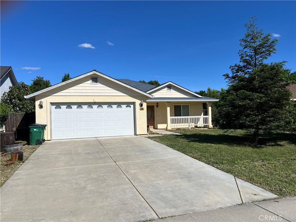 860 Applewood Property Photo 3