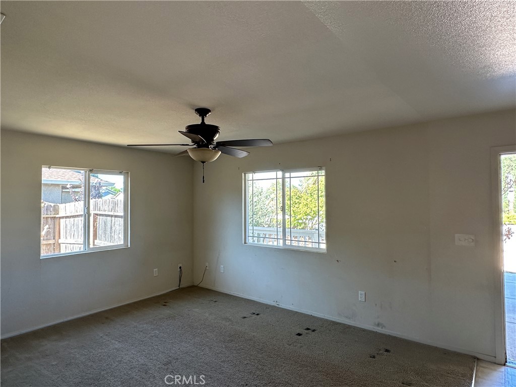 860 Applewood Property Photo 6