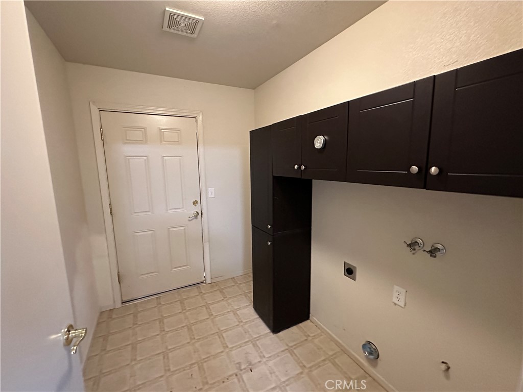 860 Applewood Property Photo 16