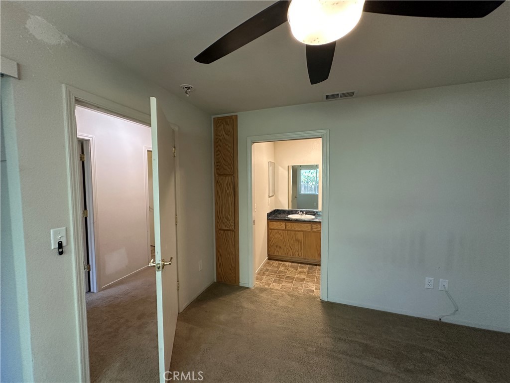 860 Applewood Property Photo 28