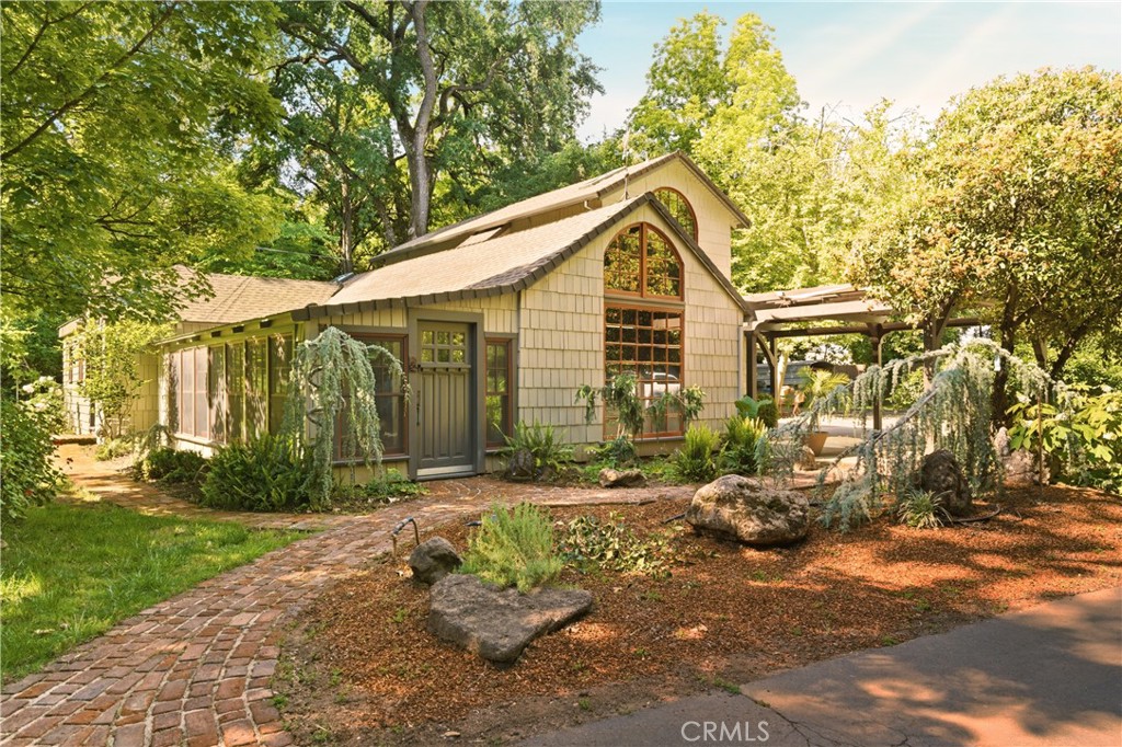 9345 Stanford Lane Property Photo 1