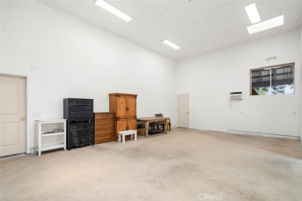 200 Speedway Property Photo 7