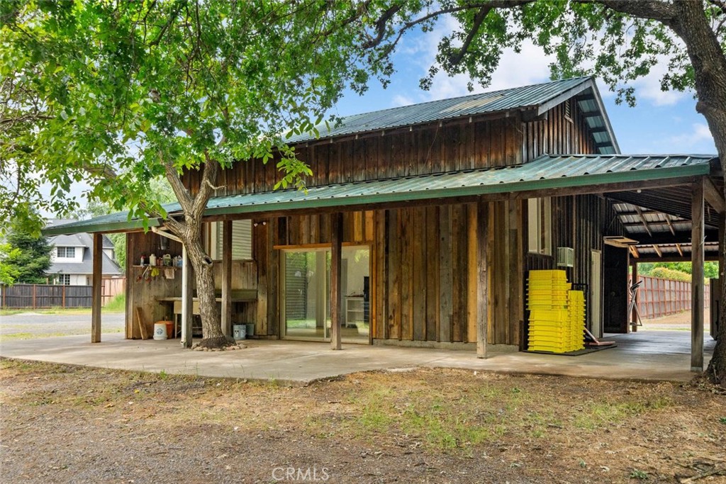 200 Speedway Property Photo 11