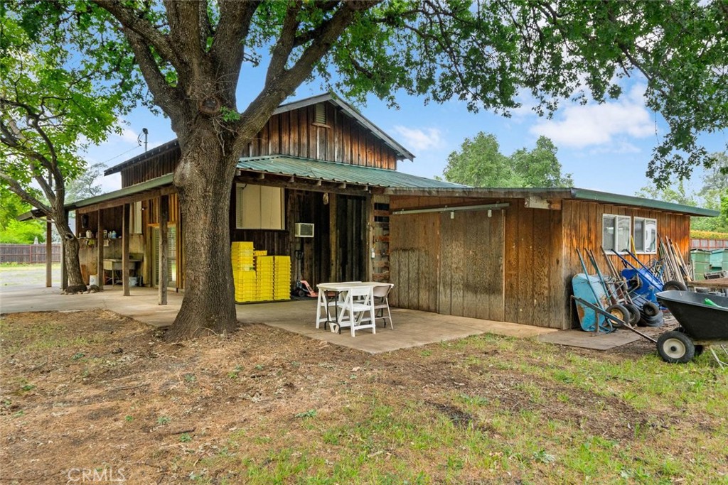 200 Speedway Property Photo 14