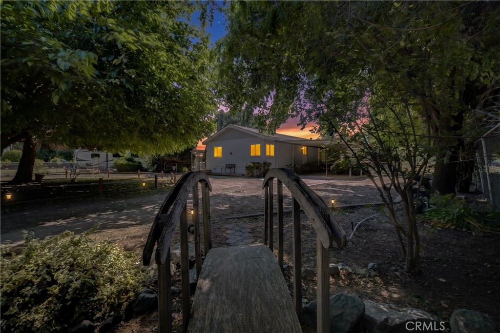 32 Sheldon Property Photo 2