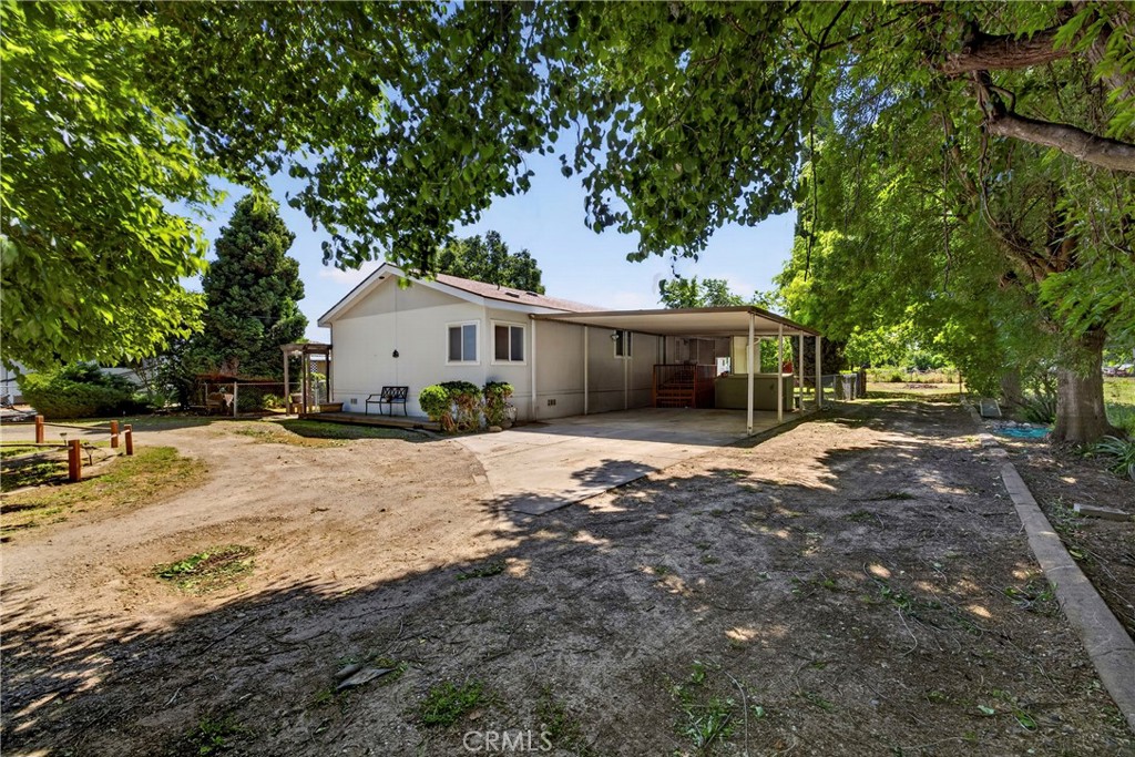32 Sheldon Property Photo 4