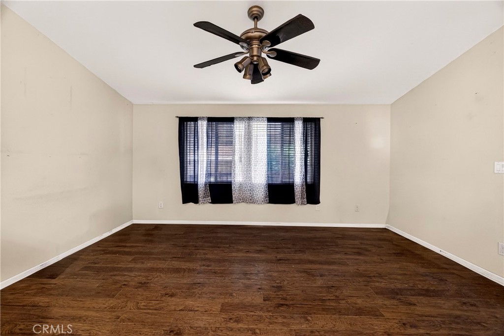 32 Sheldon Property Photo 16