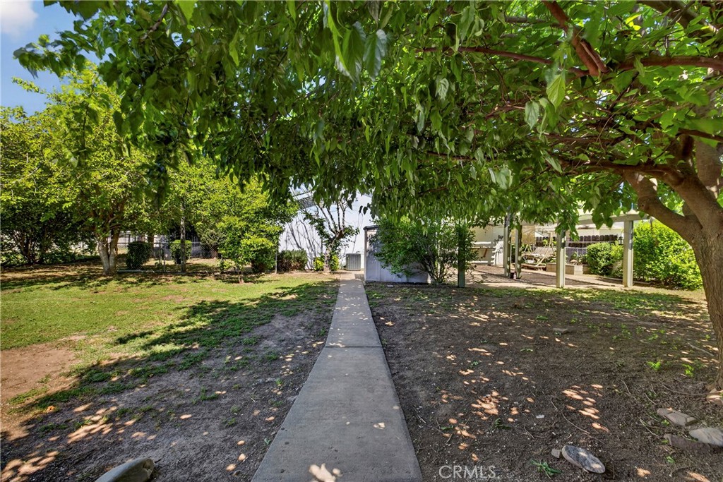 32 Sheldon Property Photo 50