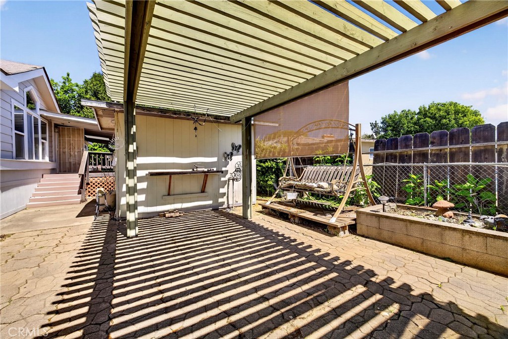32 Sheldon Property Photo 54