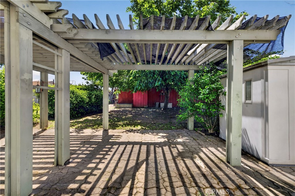 32 Sheldon Property Photo 56