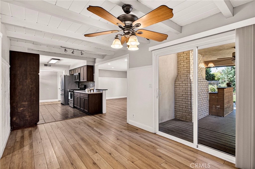 6 Mayfair Property Photo 18