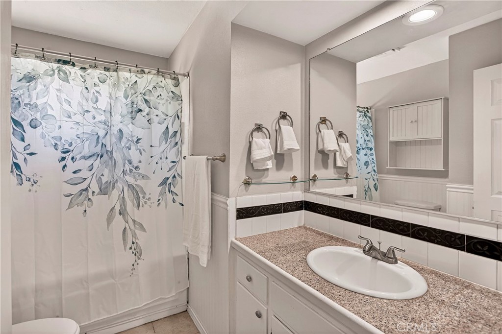 6 Mayfair Property Photo 26