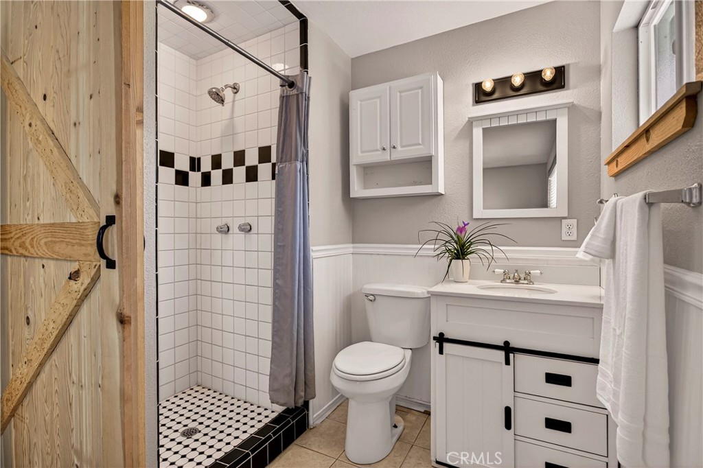 6 Mayfair Property Photo 30
