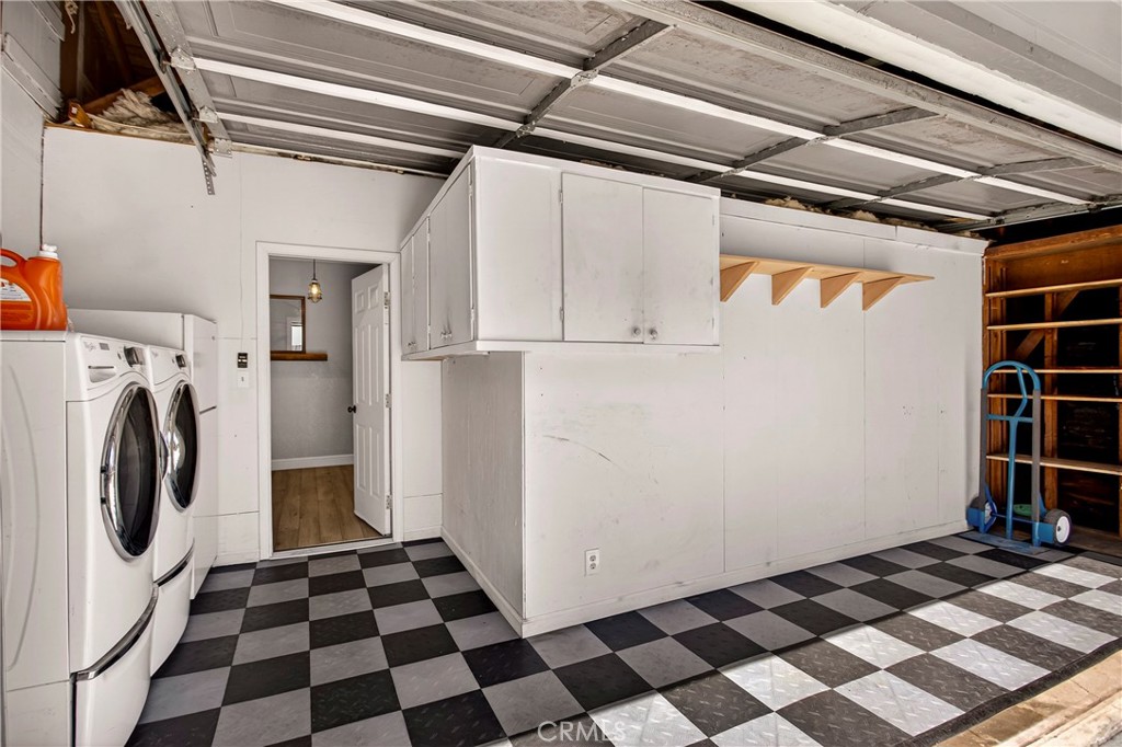 6 Mayfair Property Photo 34