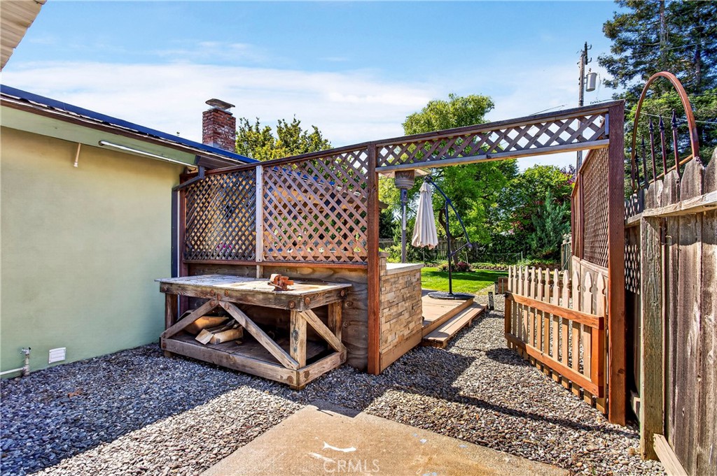 6 Mayfair Property Photo 47