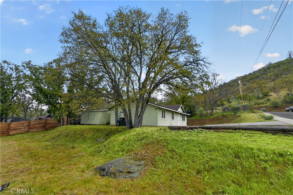 1120 Bluebird Property Photo 1