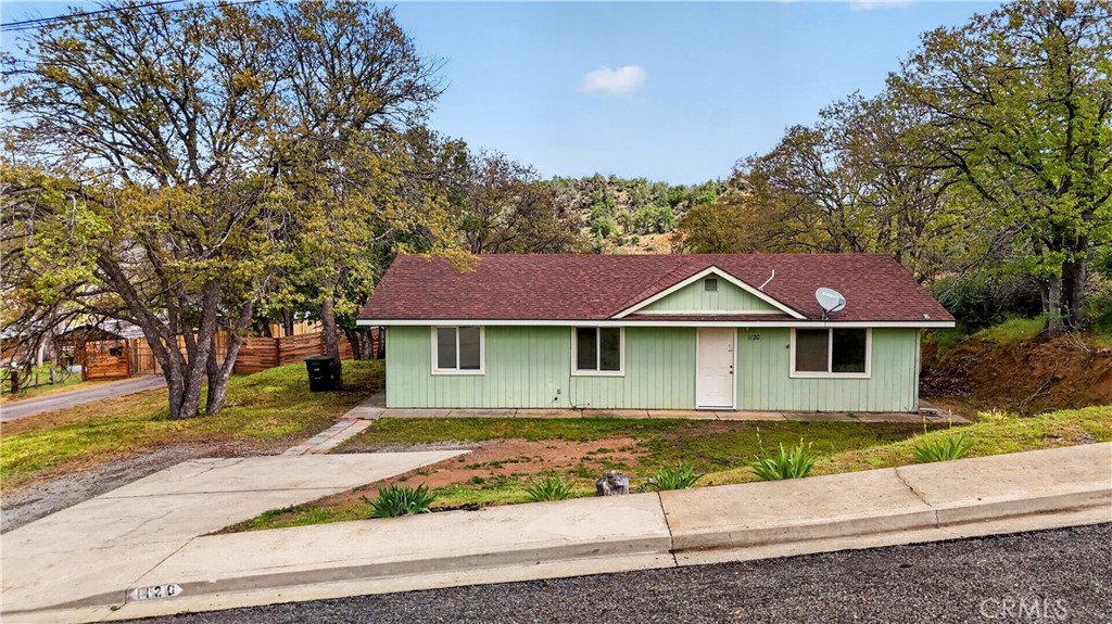 1120 Bluebird Property Photo 3