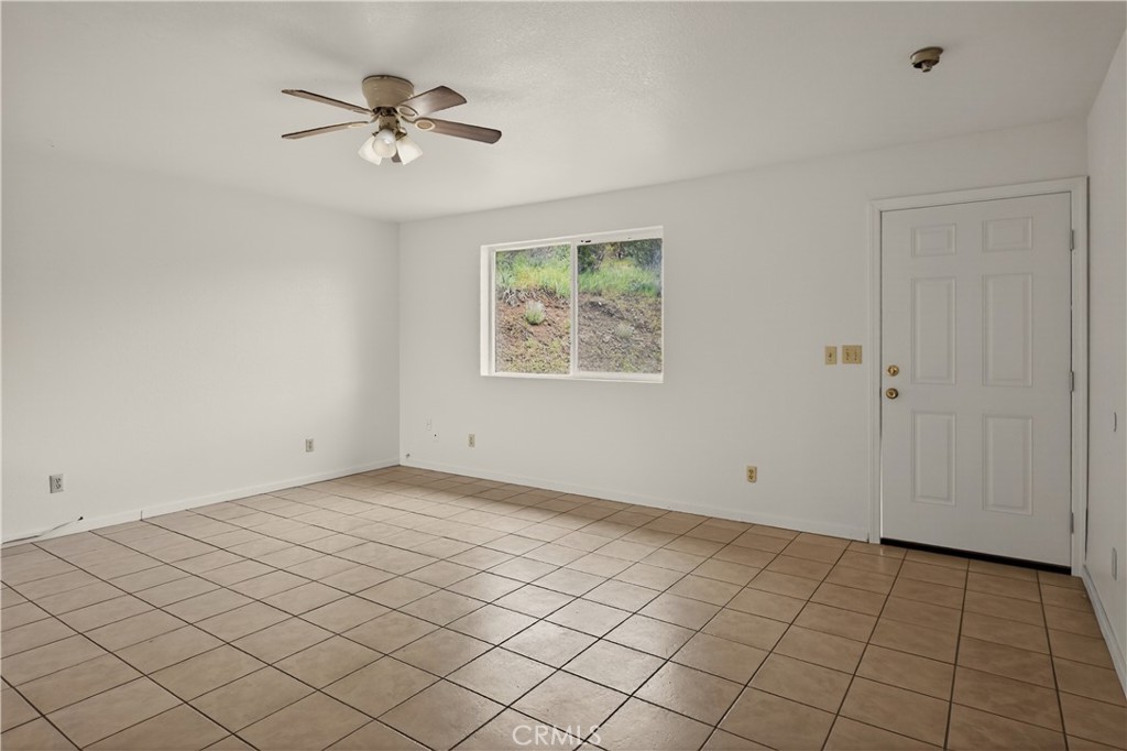1120 Bluebird Property Photo 10
